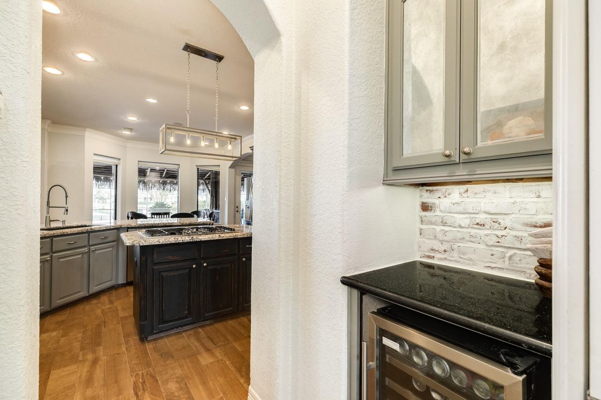 Interior, Kitchen, Pendant Lights, Recessed Lighting, Wood Texture Flooring