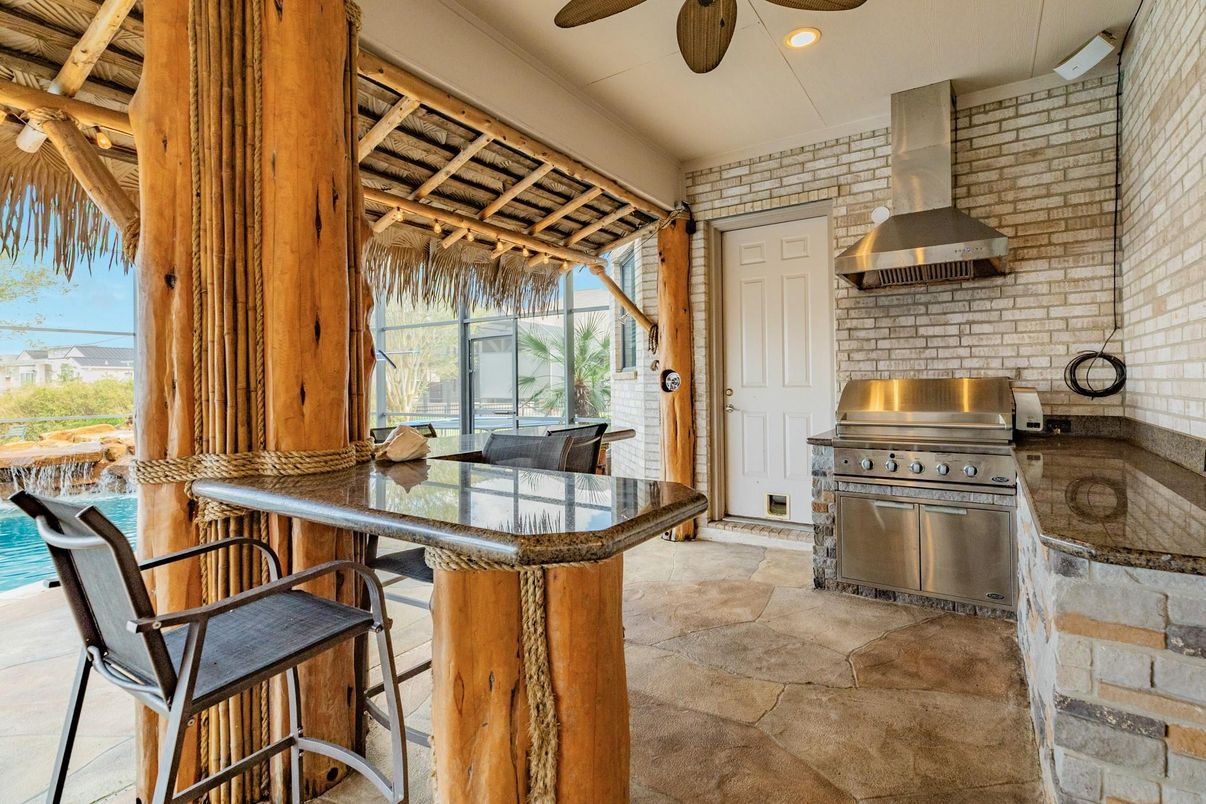 Exterior, Outdoor Kitchen, Stone Walls