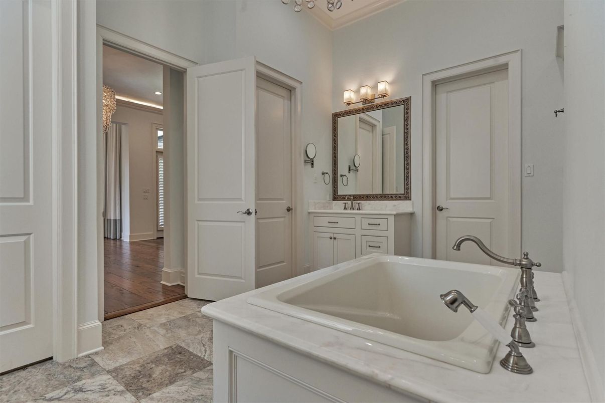 Bathroom, Dual Sink Vanities, Interior, Wood Texture Flooring