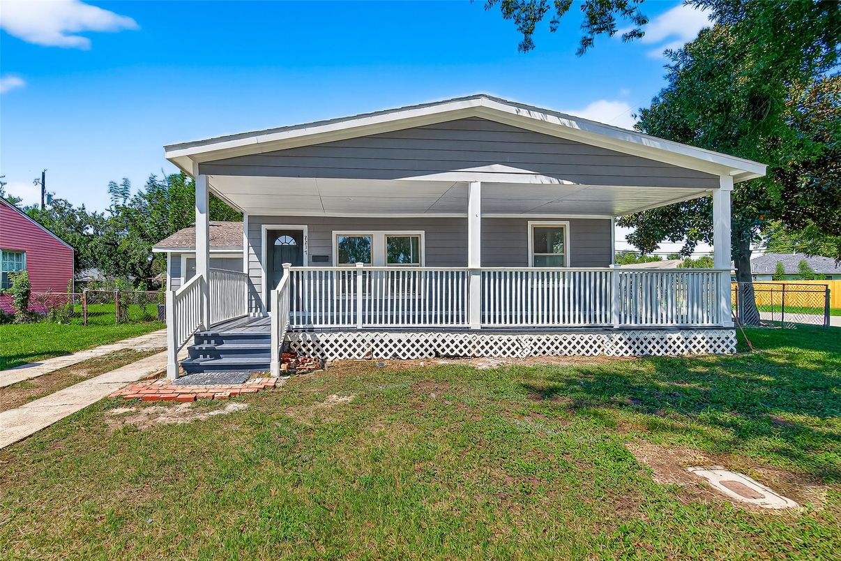Backyard, Exterior, Facade, American Craftsman