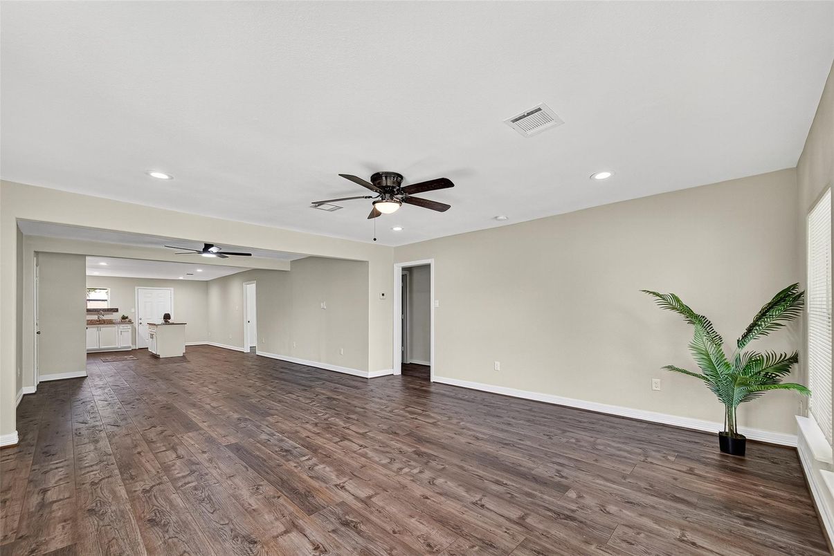 Empty room, Interior, Recessed Lighting, Wood Texture Flooring
