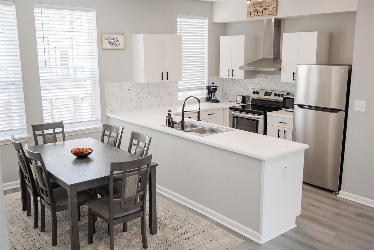 Dining room, Interior, Kitchen, Stainless Steel Appliances, Wood Texture Flooring
