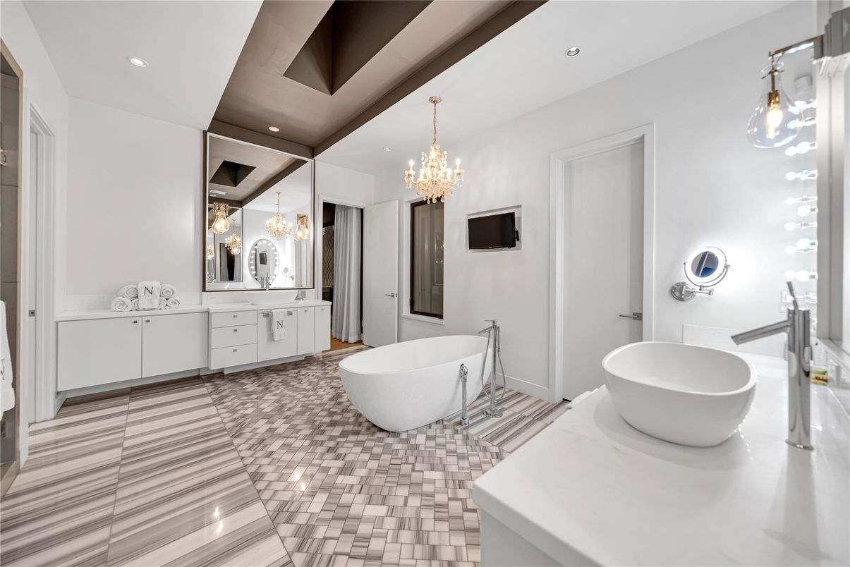 Bathroom, Chandelier, Dual Sink Vanities, Free Standing Baths, Interior, Recessed Lighting