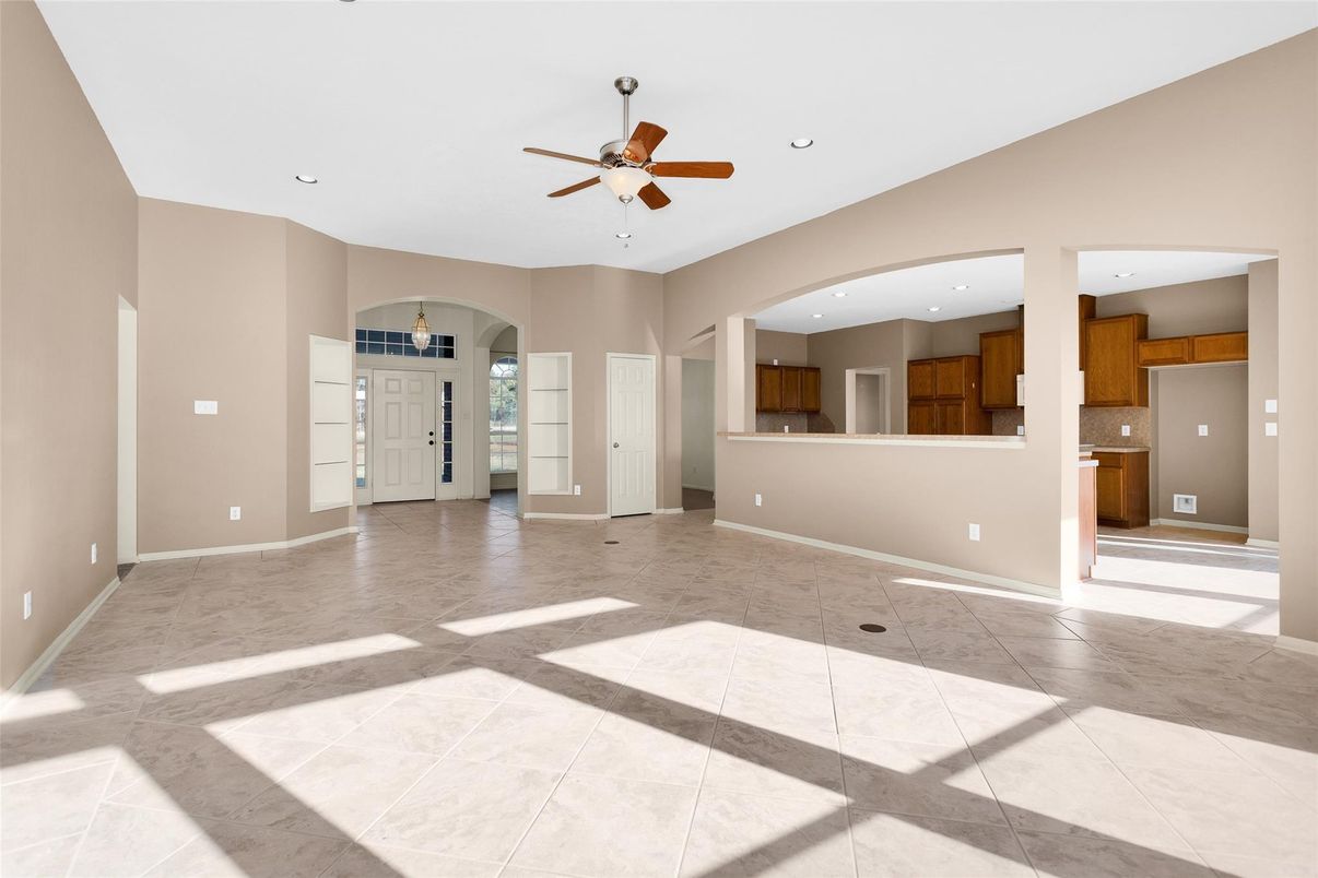 Empty room, Interior, Kitchen, Recessed Lighting