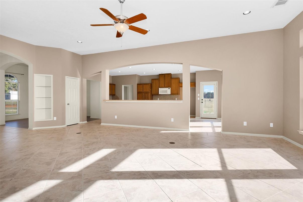 Empty room, Interior, Kitchen, Recessed Lighting