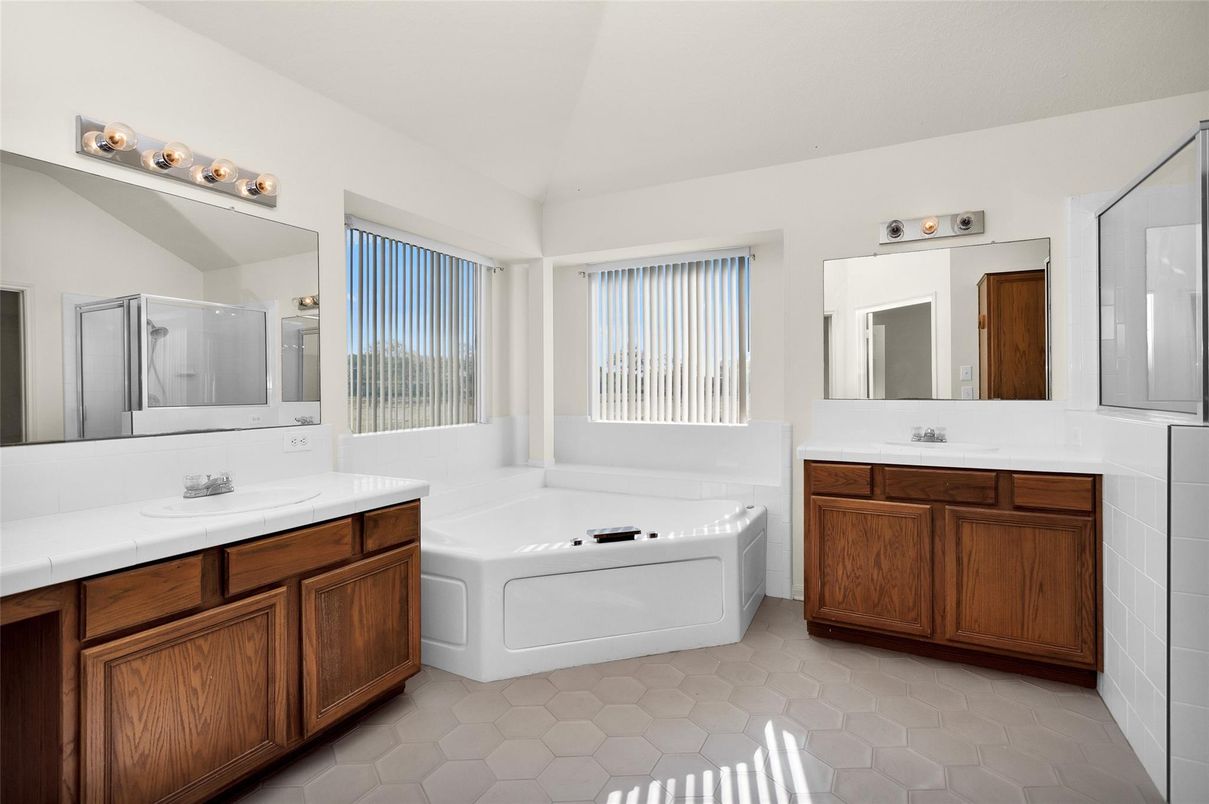 Bathroom, Dual Sink Vanities, Interior