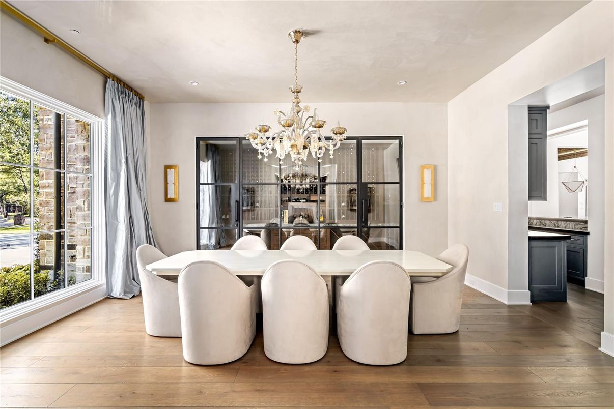 Chandelier, Dining room, Interior, Recessed Lighting, Wood Texture Flooring