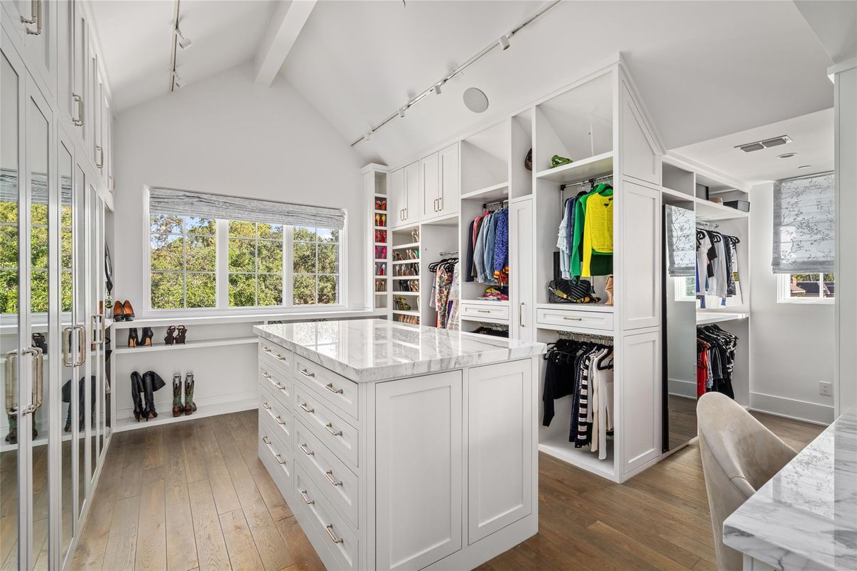 Interior, Walk-in Closets, Wood Texture Flooring