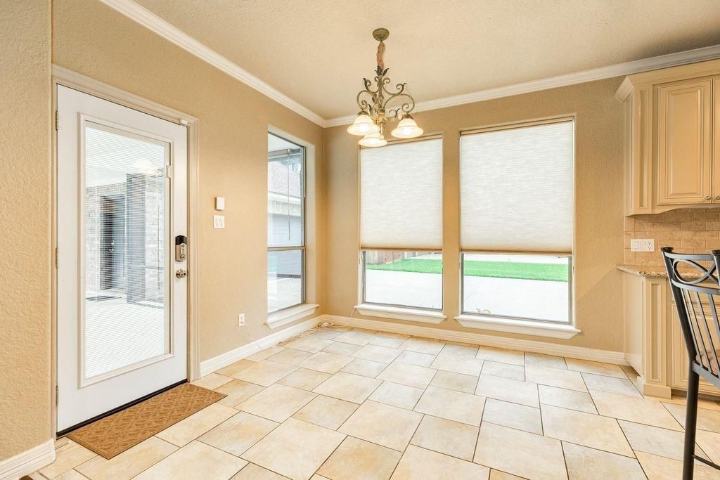 Chandelier, Empty room, Interior
