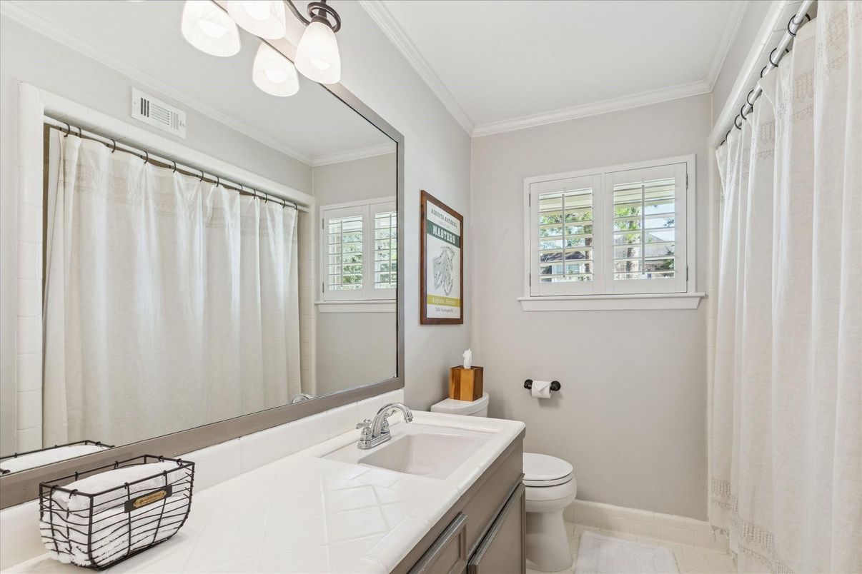 Bathroom, Interior, Tile Countertops