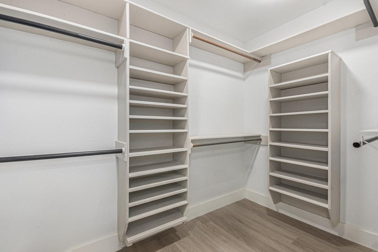 Interior, Walk-in Closets, Wood Texture Flooring