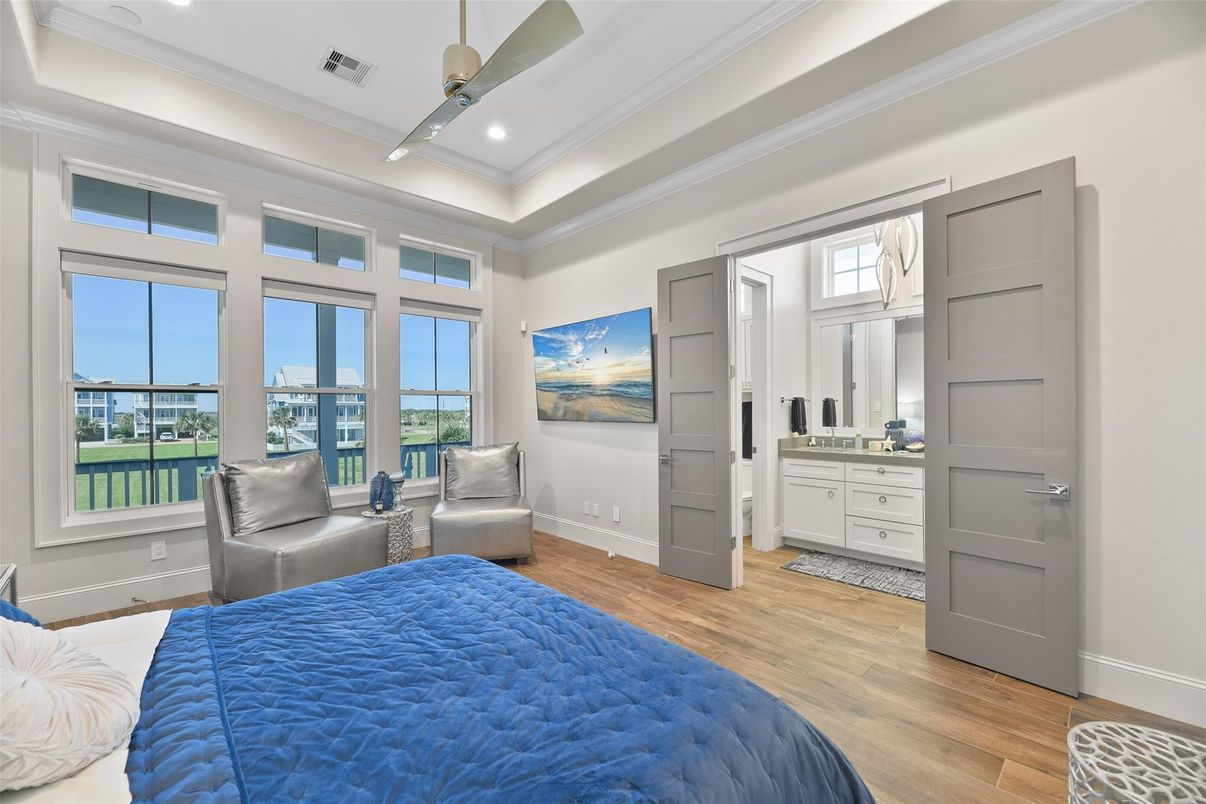 Bedroom, Interior, Recessed Lighting, Wood Texture Flooring