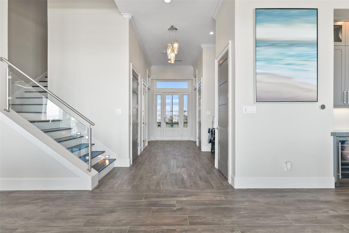 Interior, Recessed Lighting, Water, Wood Texture Flooring
