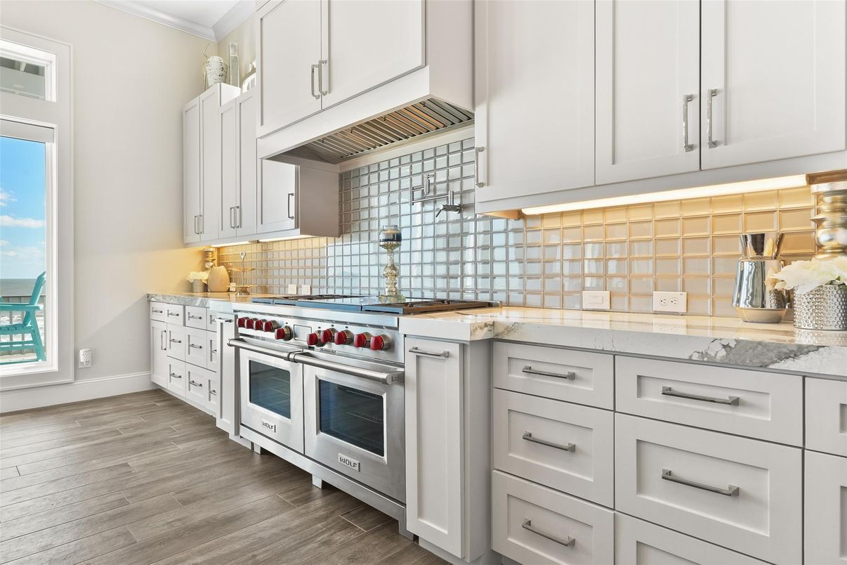 Interior, Kitchen, Stainless Steel Appliances, Water, Wood Texture Flooring