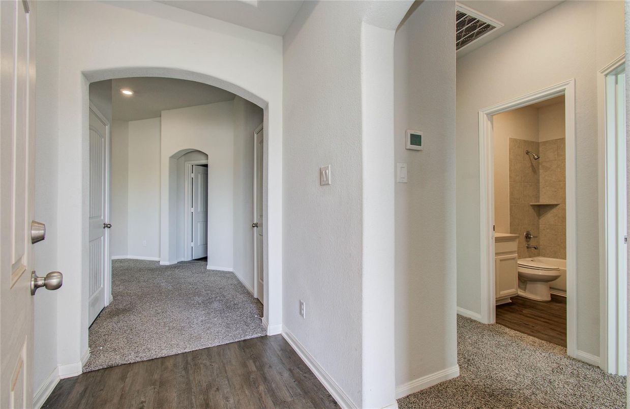 Bathroom, Interior, Recessed Lighting, Wood Texture Flooring