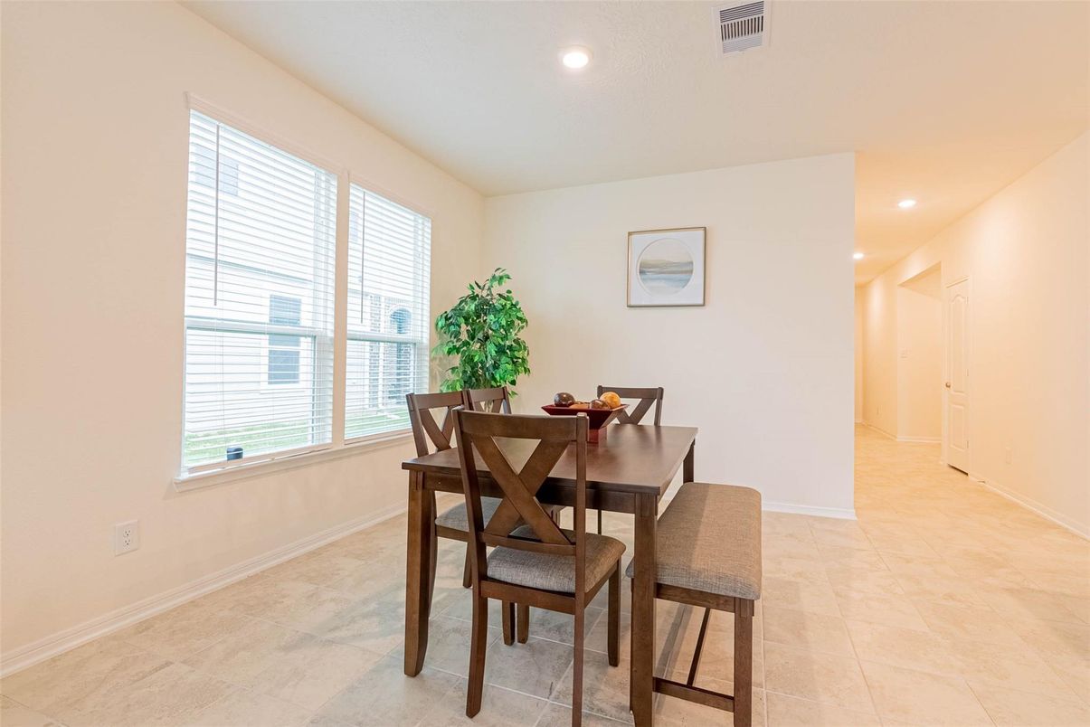 Dining room, Interior, Recessed Lighting