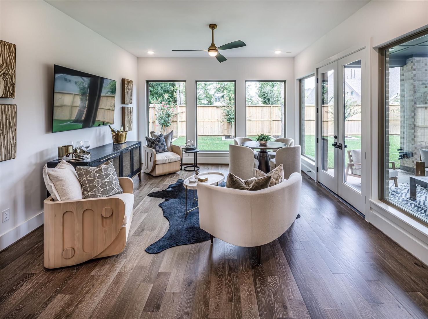 Dining room, Interior, Living room, Recessed Lighting, Wood Texture Flooring