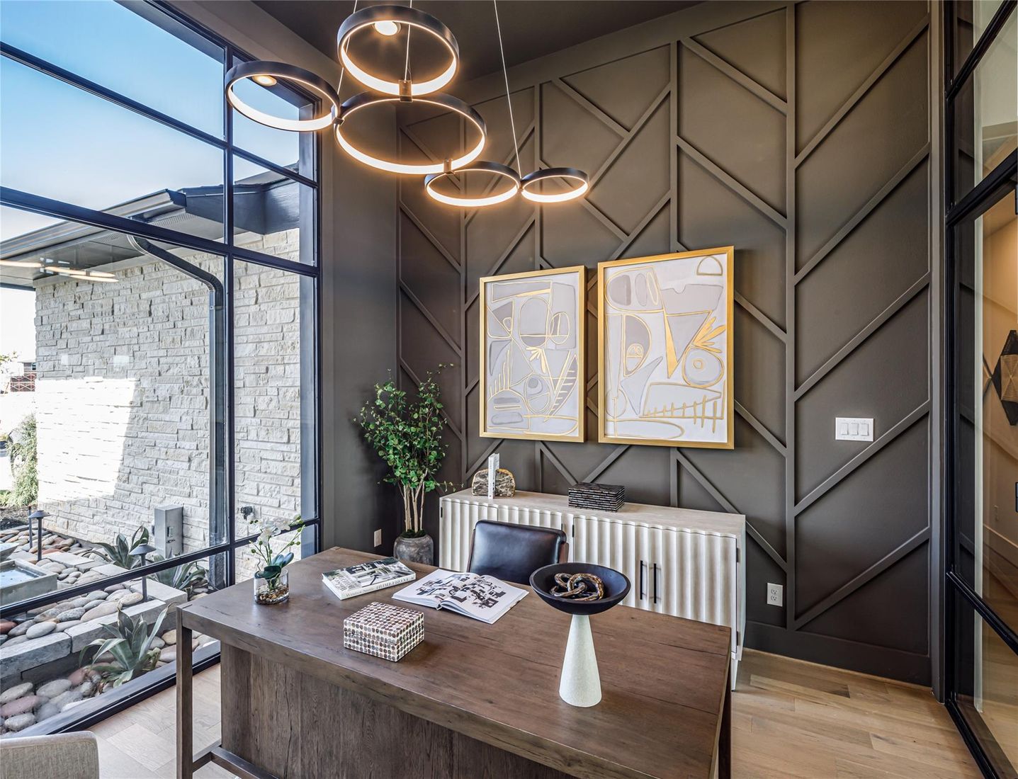 Interior, Pendant Lights, Wood Texture Flooring
