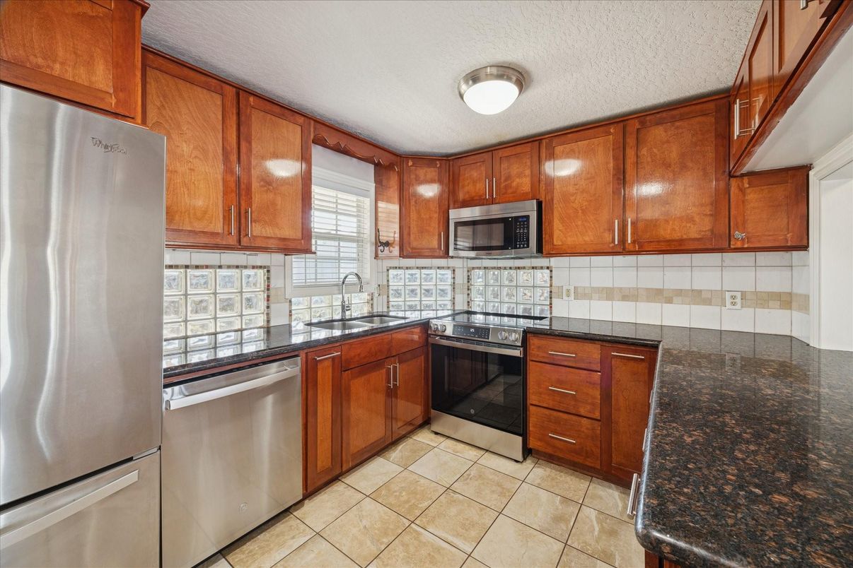 Interior, Kitchen, Stainless Steel Appliances