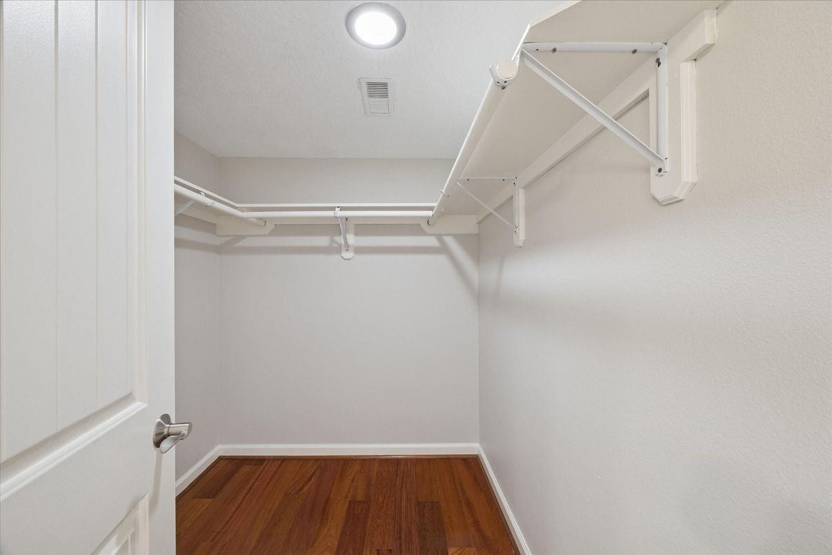 Interior, Walk-in Closets, Wood Texture Flooring