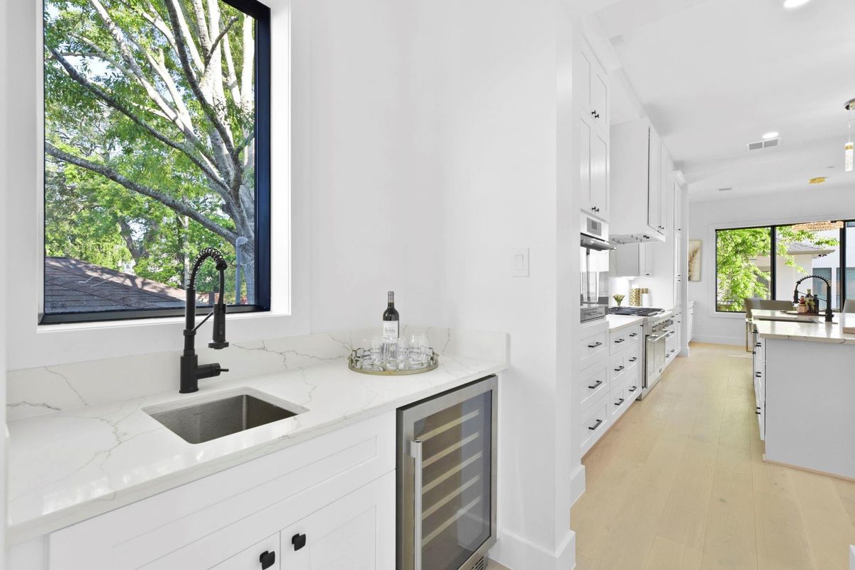 Interior, Kitchen, Pendant Lights, Recessed Lighting, Wood Texture Flooring