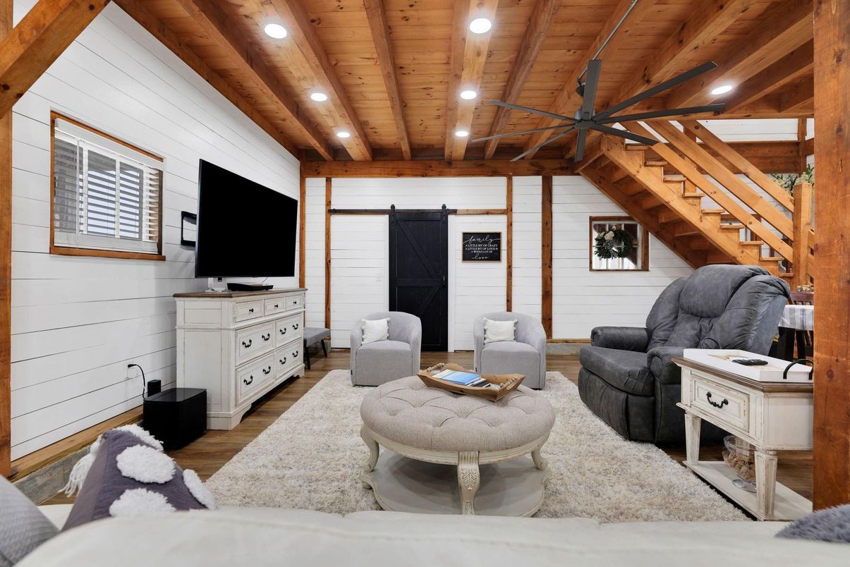 Interior, Living room, Recessed Lighting, Wooden Beams, Wooden Ceilings, Wood Texture Flooring