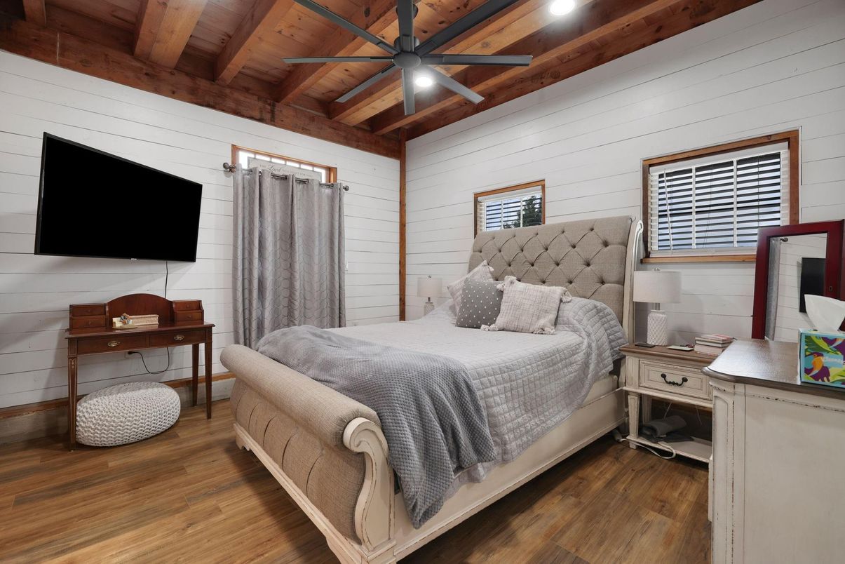 Bedroom, Interior, Wooden Beams, Wooden Ceilings, Wood Texture Flooring