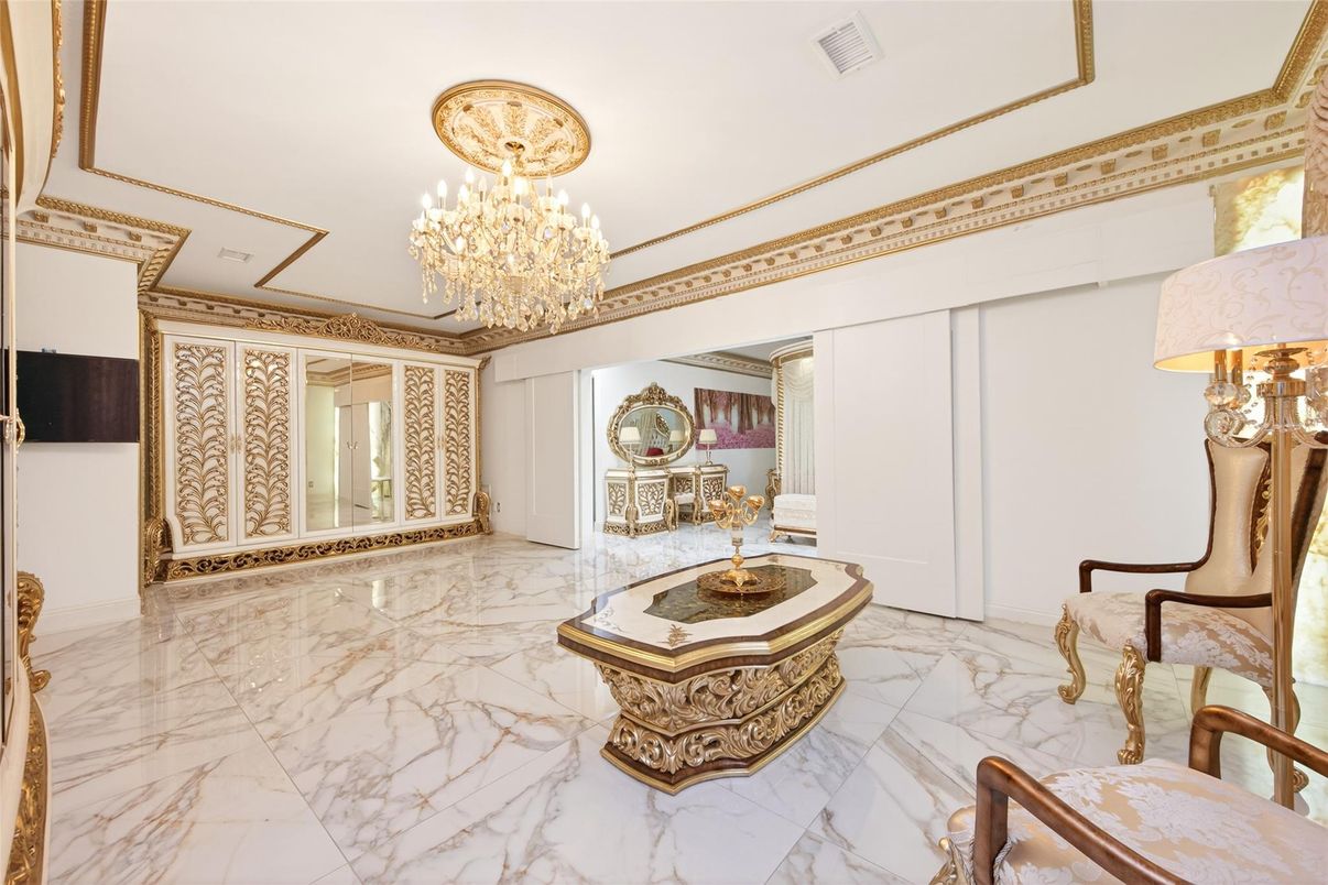 Chandelier, Interior, Marble