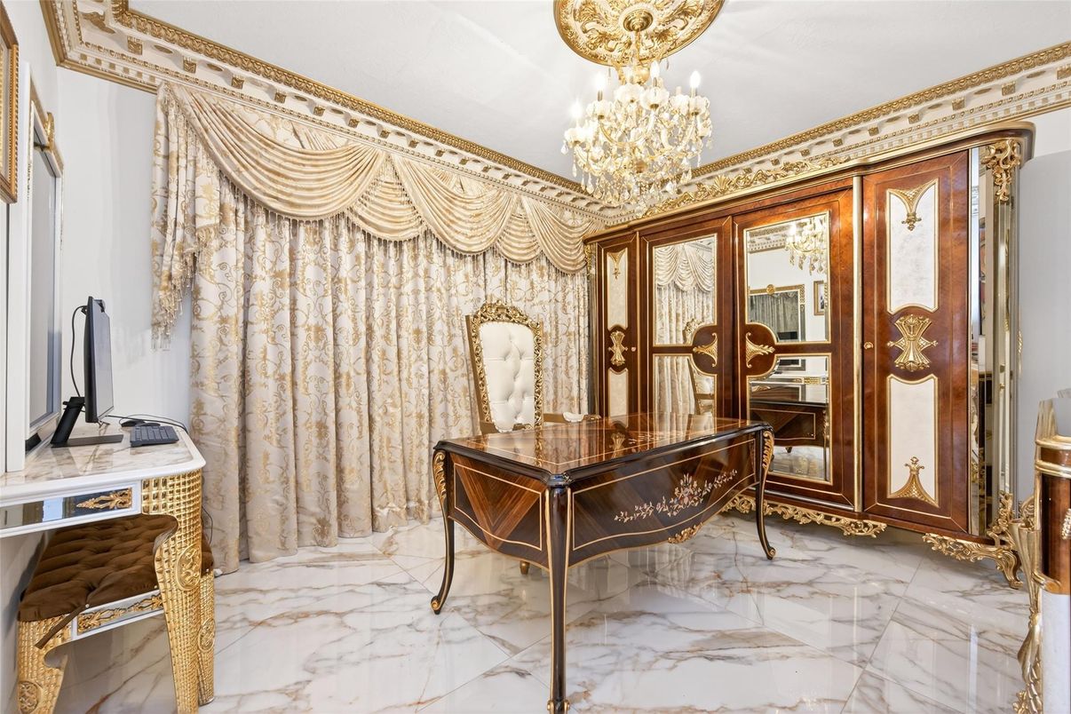 Chandelier, Interior, Marble