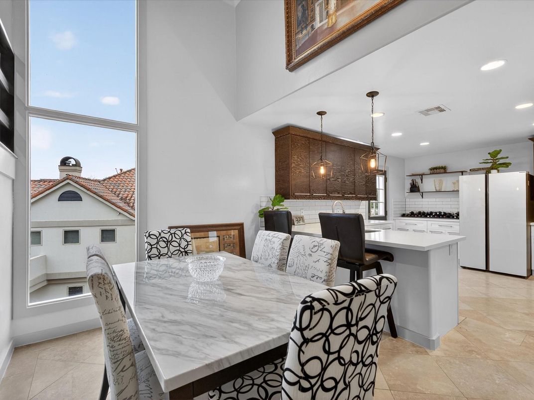 Dining room, Interior, Kitchen, Pendant Lights, Recessed Lighting