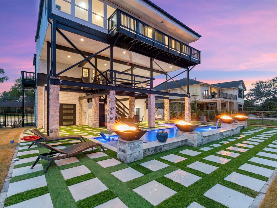 Backyard, Exterior, Pool