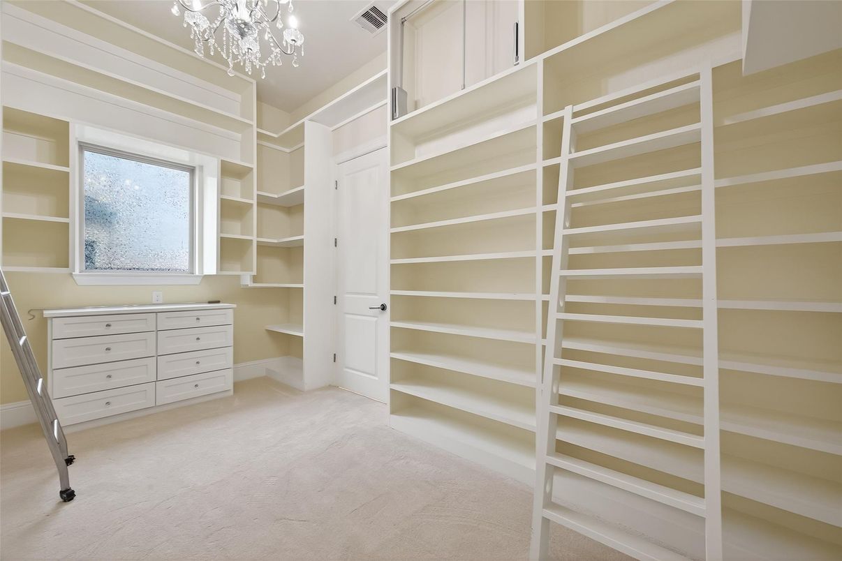 Chandelier, Interior, Walk-in Closets