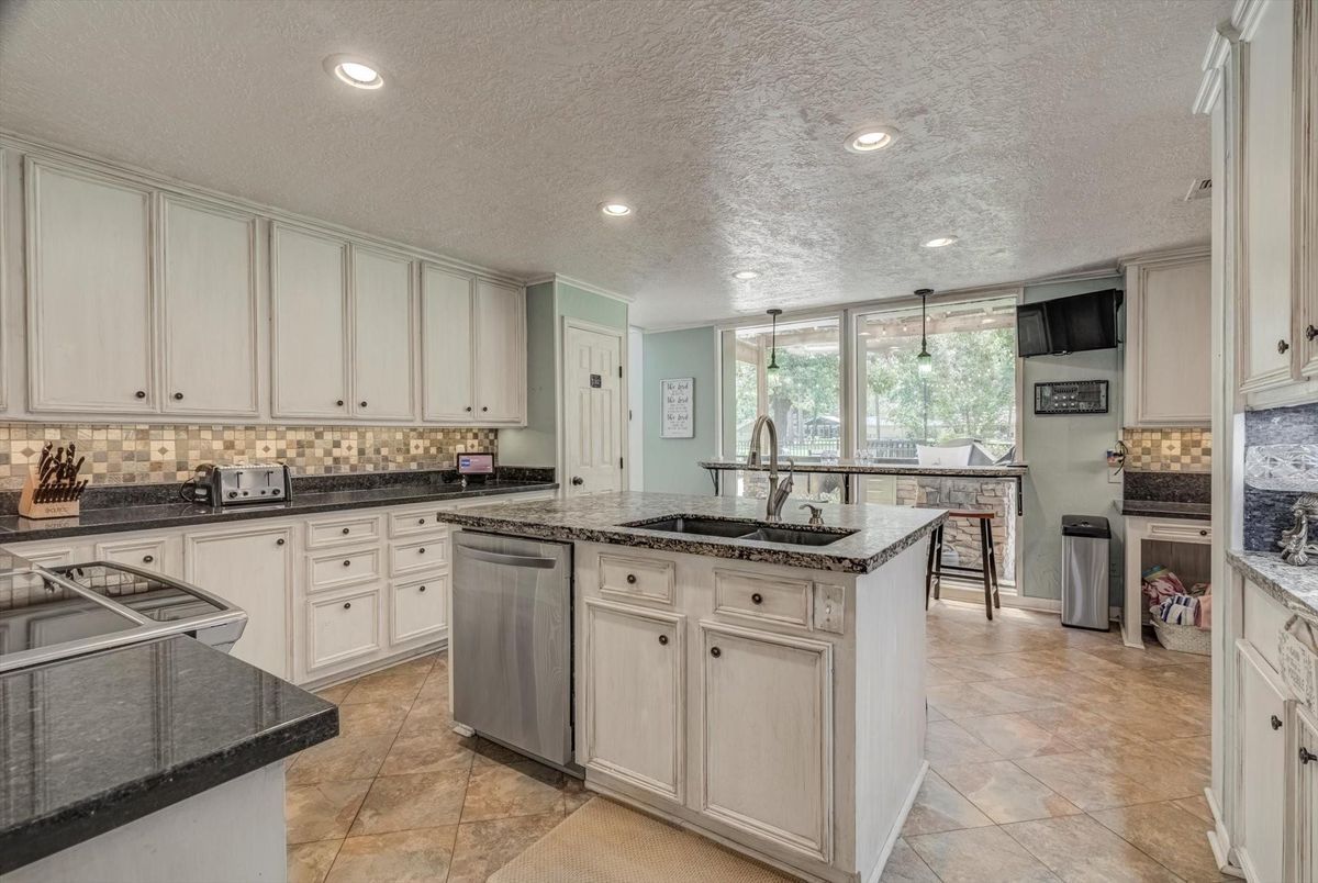Interior, Kitchen, Recessed Lighting