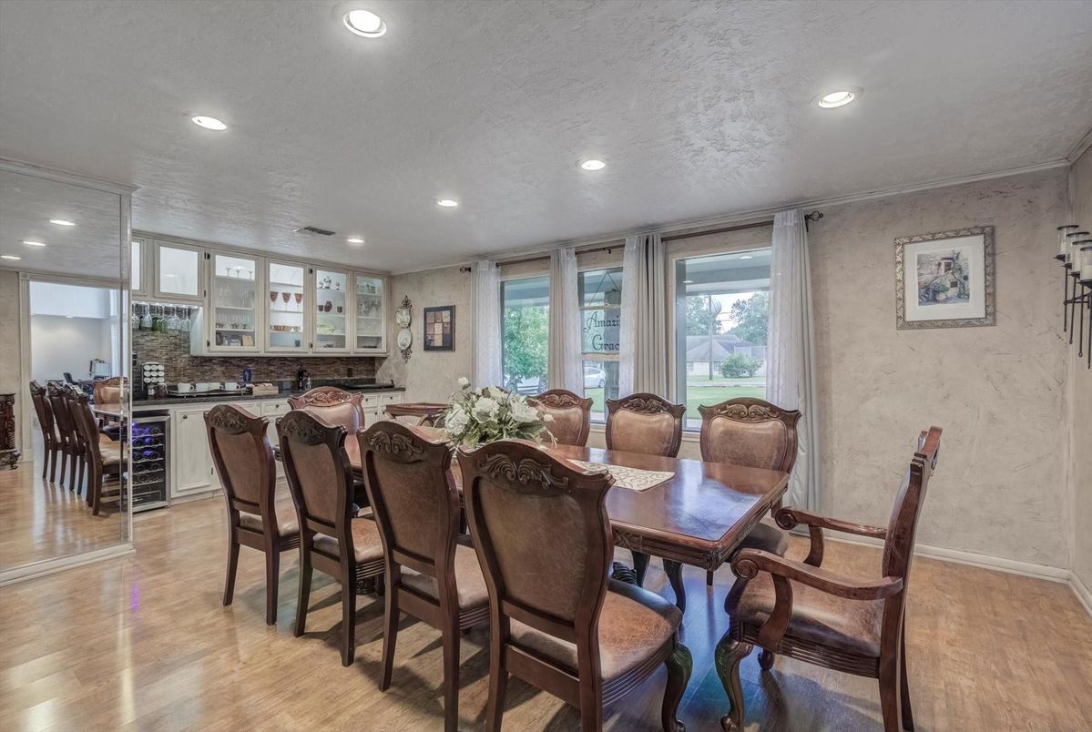 Dining room, Interior, Recessed Lighting, Wood Texture Flooring