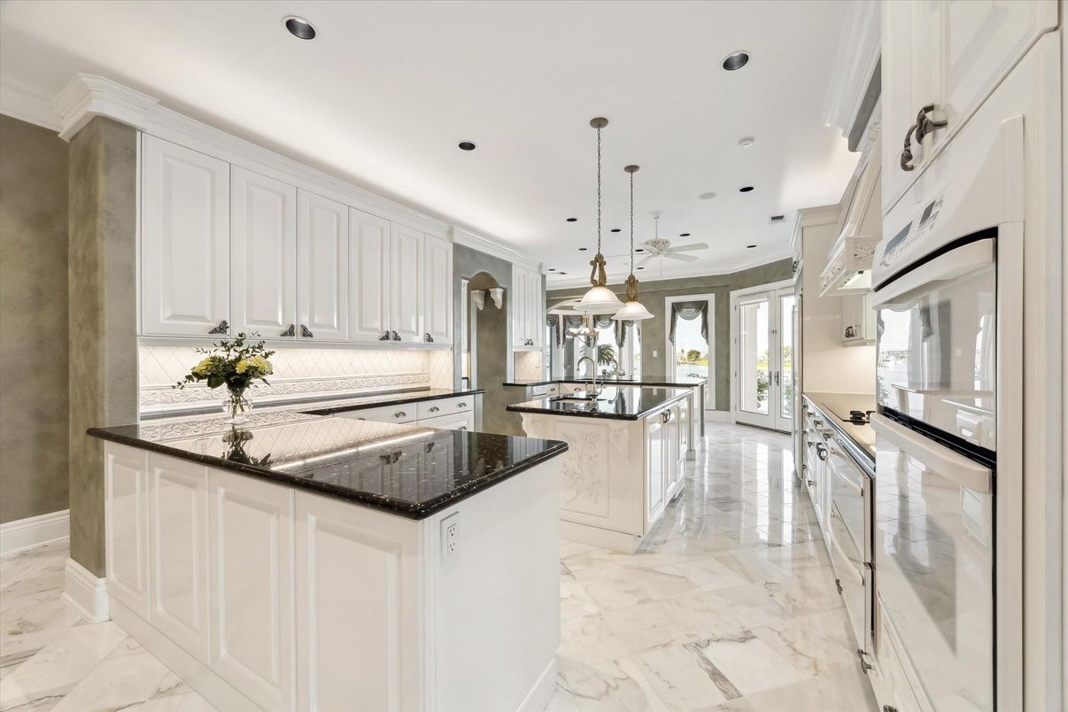 Interior, Kitchen, Marble, Pendant Lights, Recessed Lighting