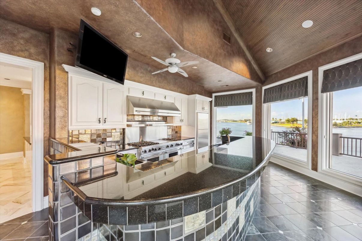 Interior, Kitchen, Recessed Lighting, Stainless Steel Appliances, Water