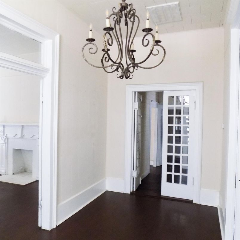 Chandelier, Interior, Wood Texture Flooring
