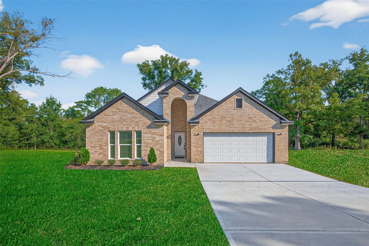 Attached, Exterior, Facade, Brick Facade, Brick Traditional