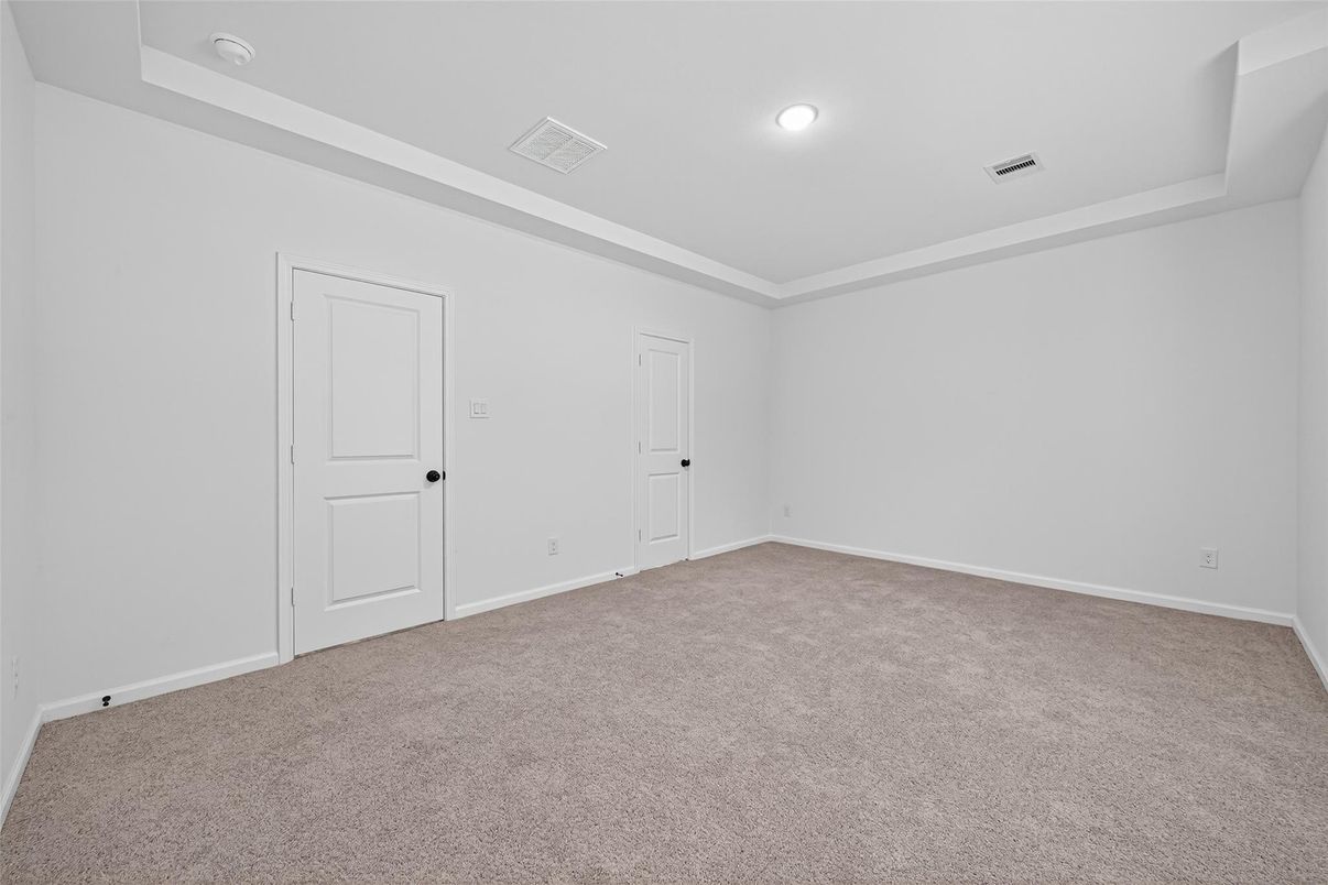 Empty room, Interior, Recessed Lighting