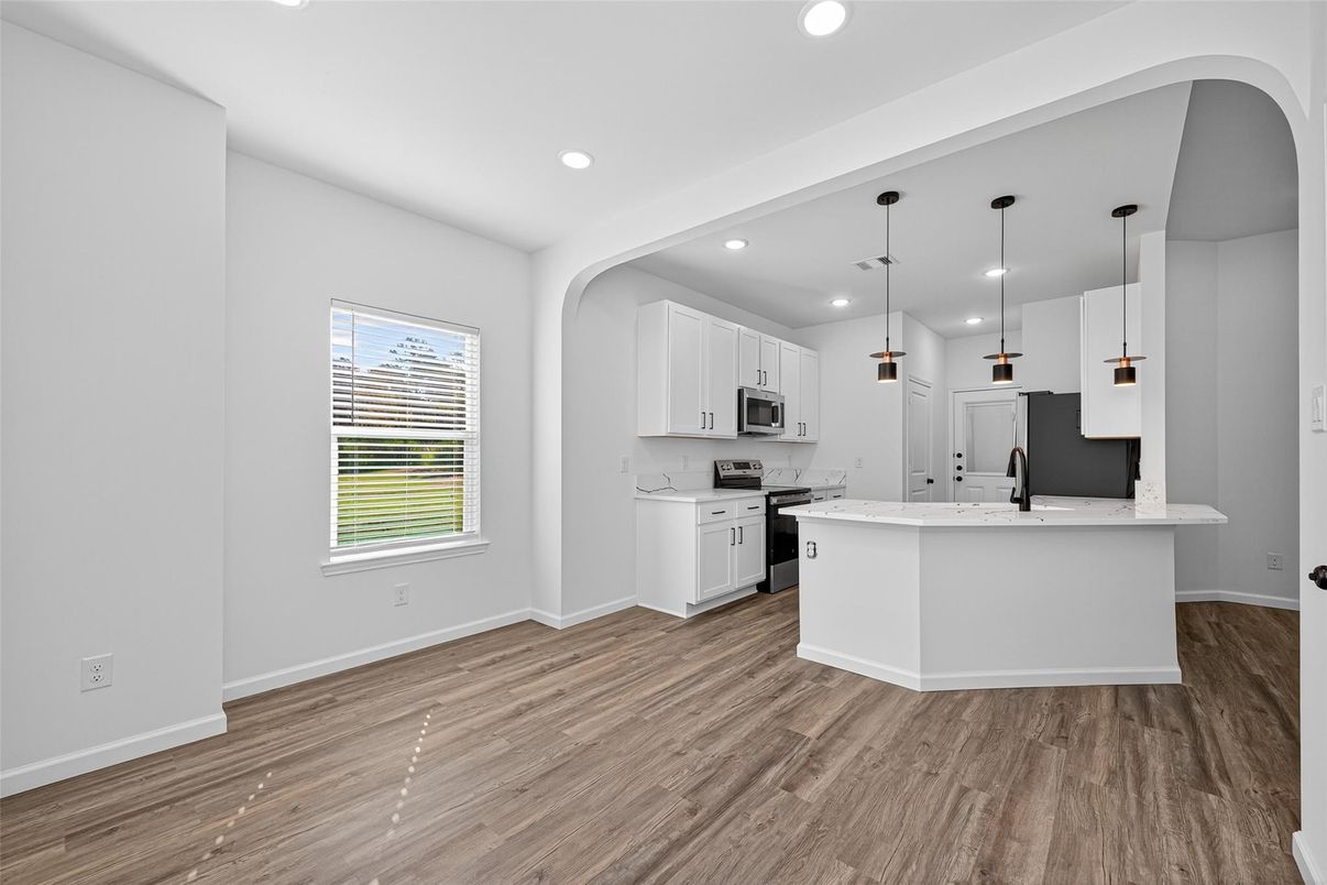 Interior, Kitchen, Pendant Lights, Recessed Lighting, Wood Texture Flooring