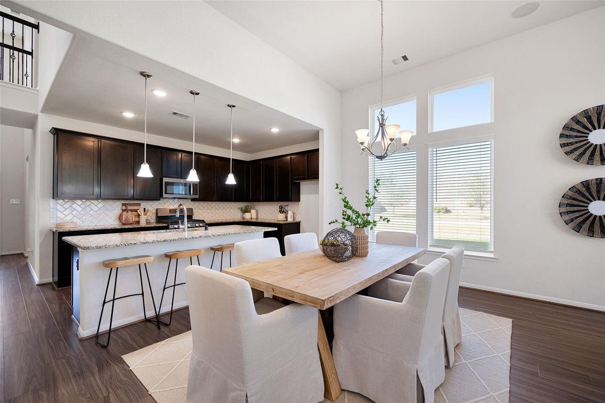 Chandelier, Dining room, Interior, Kitchen, Pendant Lights, Recessed Lighting, Wood Texture Flooring