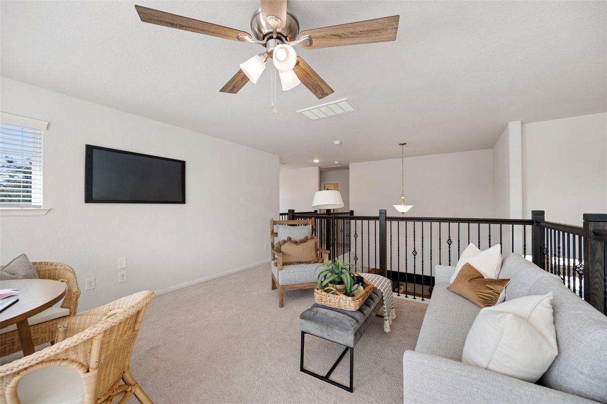Interior, Living room, Pendant Lights, Recessed Lighting