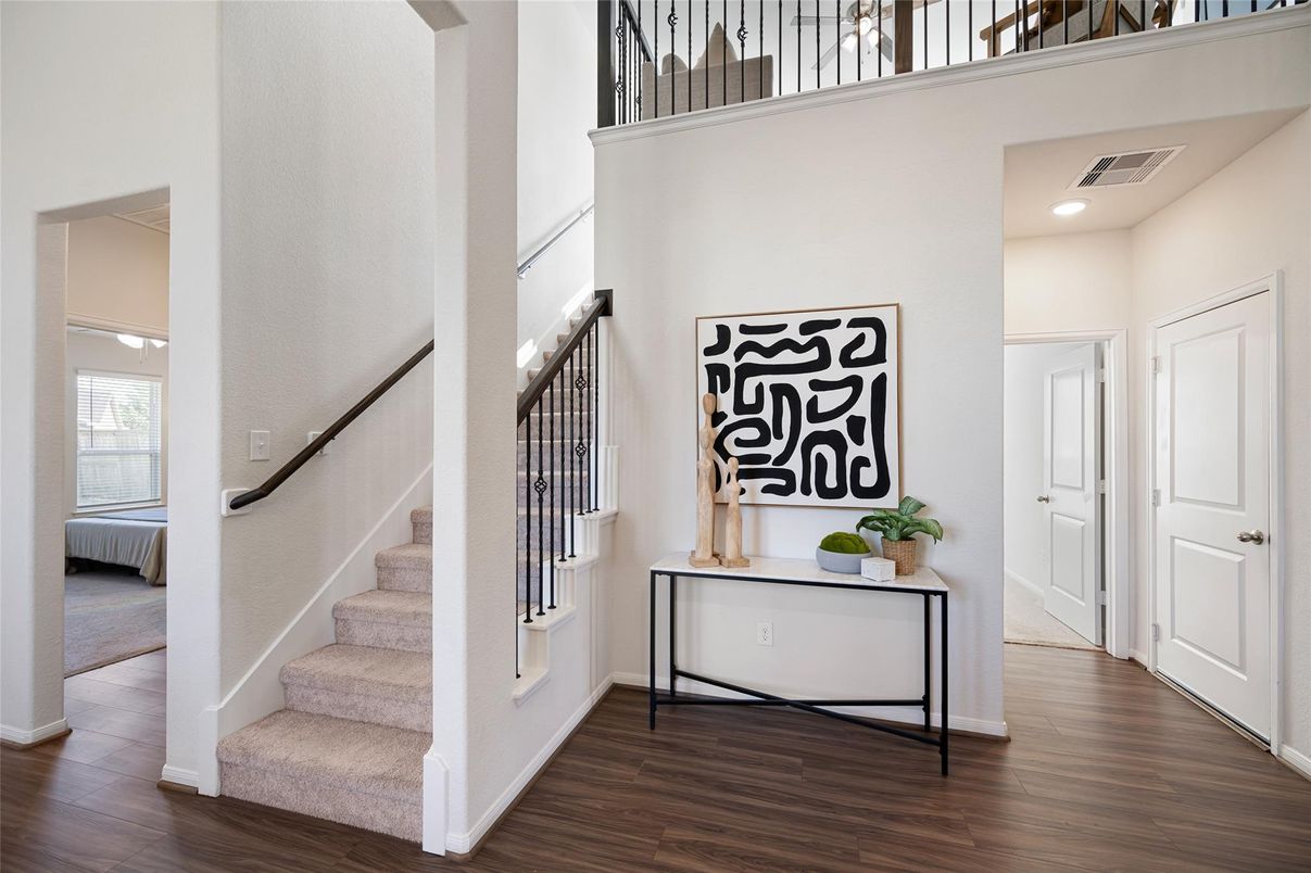 Interior, Recessed Lighting, Wood Texture Flooring