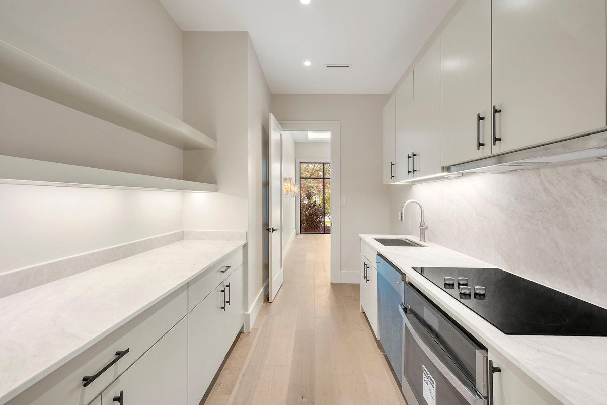 Interior, Kitchen, Recessed Lighting, Wood Texture Flooring