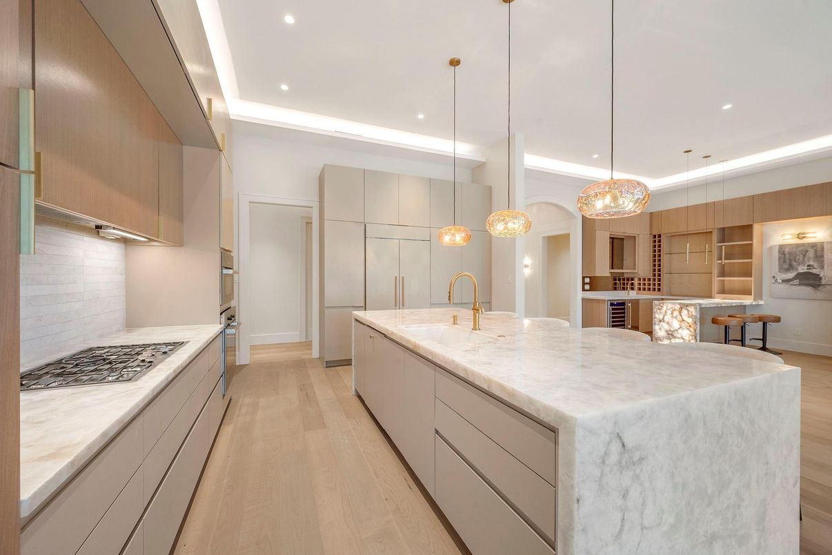 Interior, Kitchen, Pendant Lights, Recessed Lighting, Wood Texture Flooring