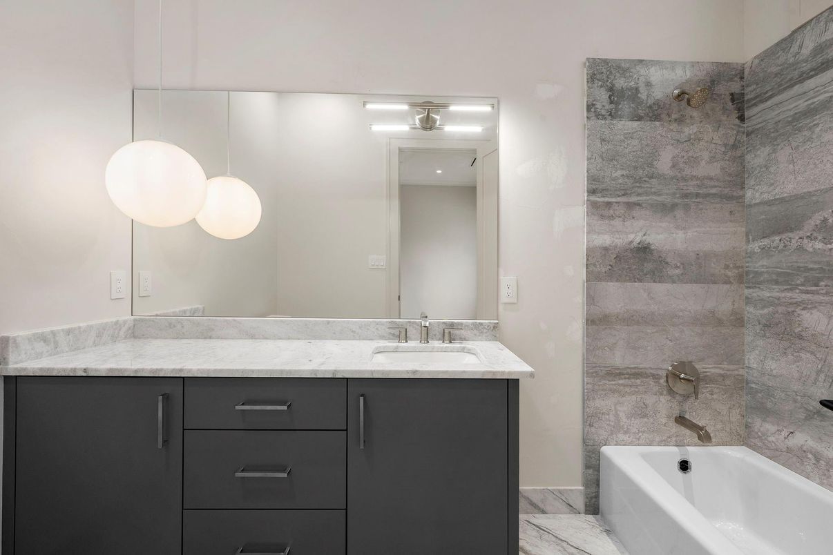 Bathroom, Interior, Marble, Pendant Lights