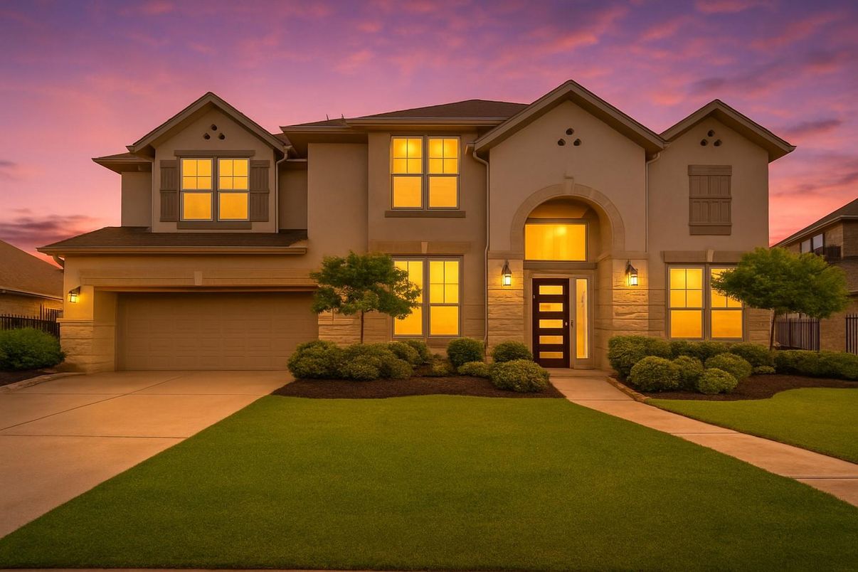 Attached, Exterior, Facade, Mediterranean