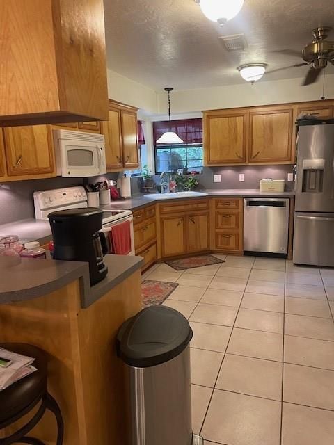 Interior, Kitchen, Pendant Lights, Stainless Steel Appliances