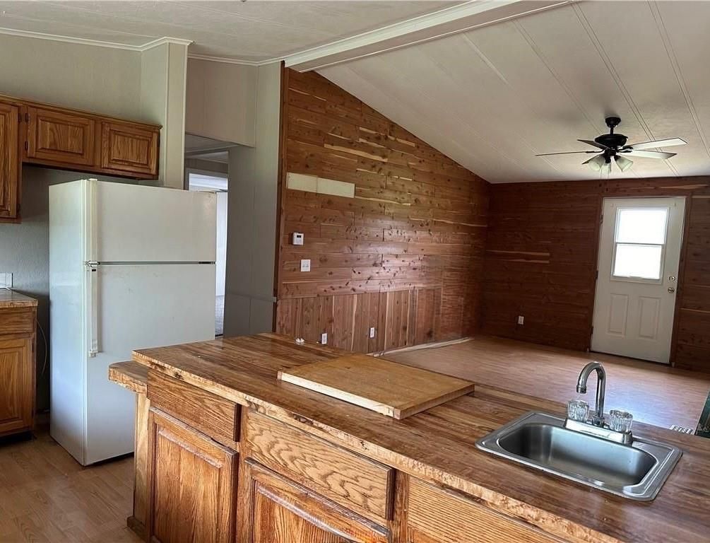 Interior, Kitchen, Wood Texture Flooring, Wooden Walls