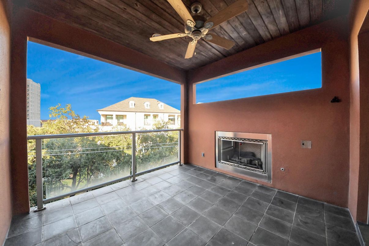 DE Listing image placeholder